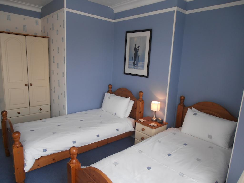 Meadowlea Guest House Okehampton Oda fotoğraf
