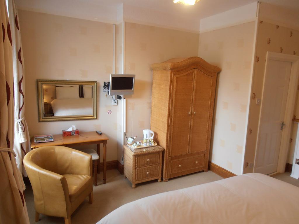 Meadowlea Guest House Okehampton Oda fotoğraf