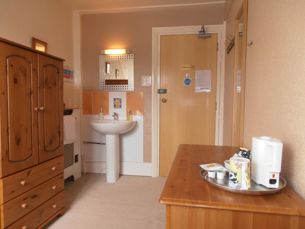 Meadowlea Guest House Okehampton Oda fotoğraf