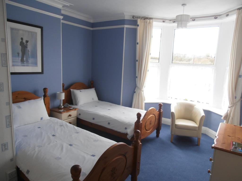 Meadowlea Guest House Okehampton Oda fotoğraf